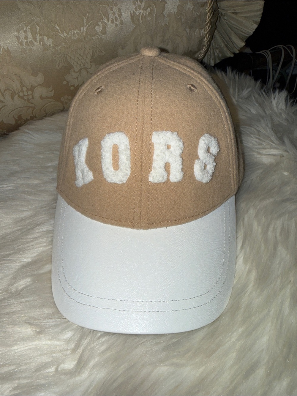 KORS Michael Kors Two-Tone Beige & White Cap BNWOT